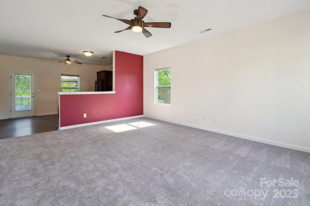 1175 Valley Street 111, Statesville, NC 28677