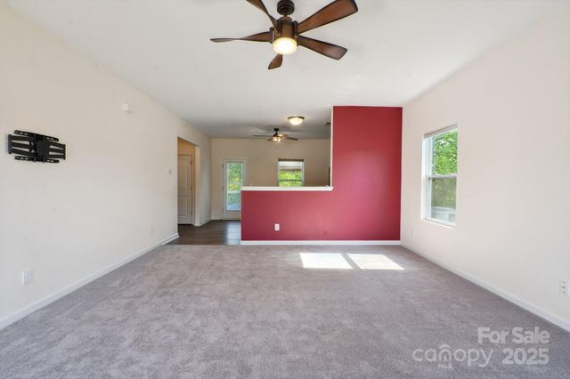 1175 Valley Street 111, Statesville, NC 28677