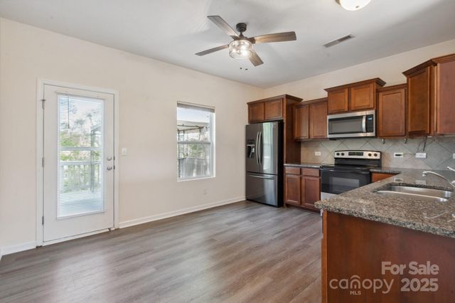 1175 Valley Street 111, Statesville, NC 28677