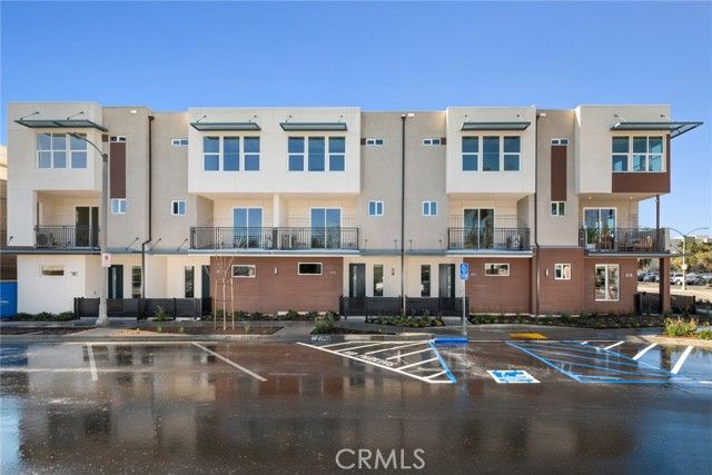 664 E Fourth Street, Pomona, CA 91766