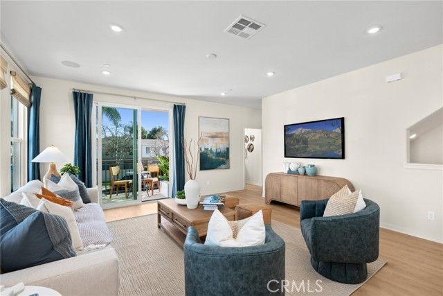 664 E Fourth Street, Pomona, CA 91766