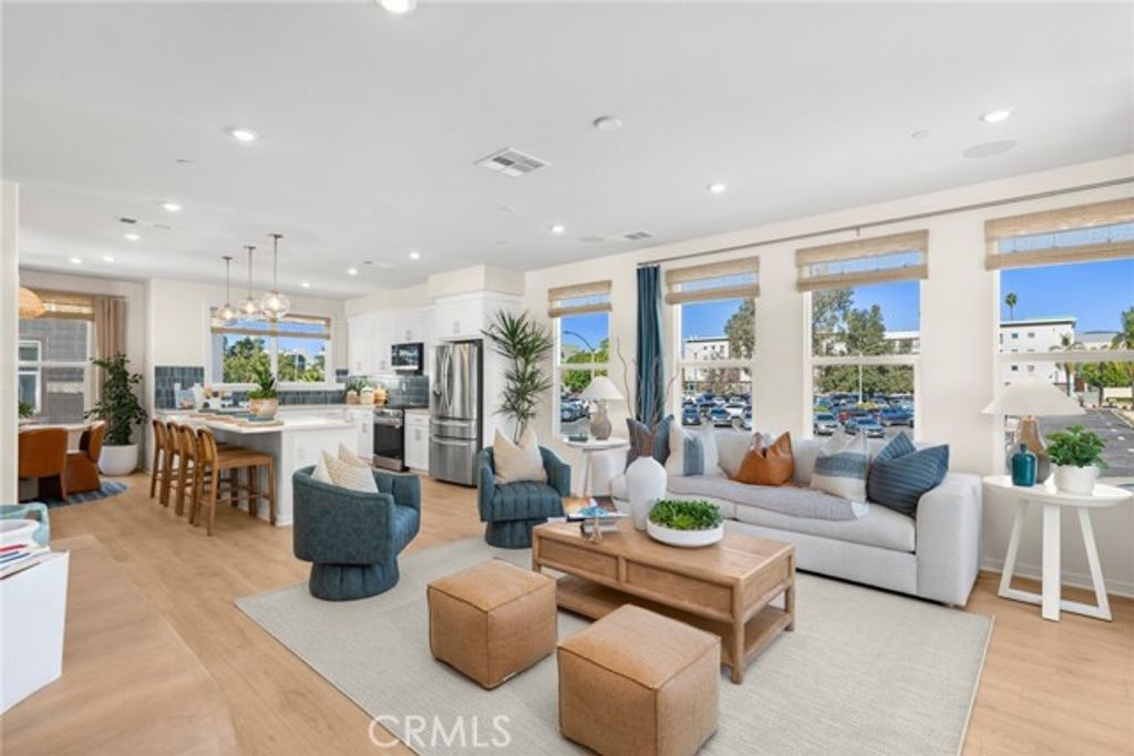 664 E Fourth Street, Pomona, CA 91766