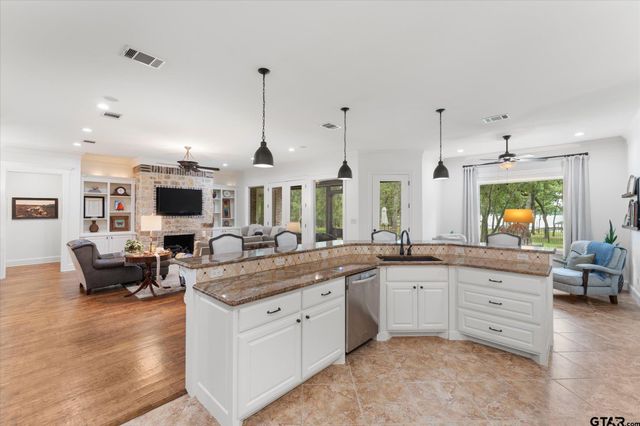 940 Pr 5980, Yantis, TX 75497