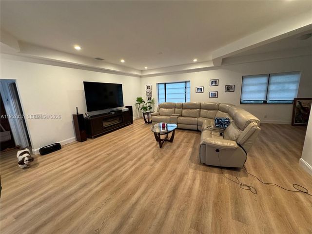 3911 SW 56th Ct, Dania Beach, FL 33312