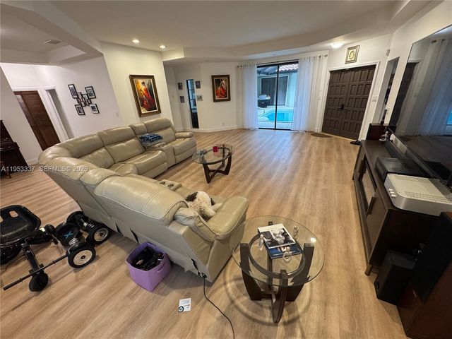 3911 SW 56th Ct, Dania Beach, FL 33312