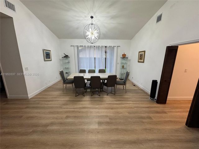 3911 SW 56th Ct, Dania Beach, FL 33312