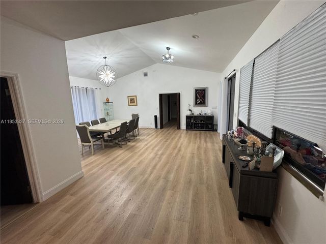 3911 SW 56th Ct, Dania Beach, FL 33312