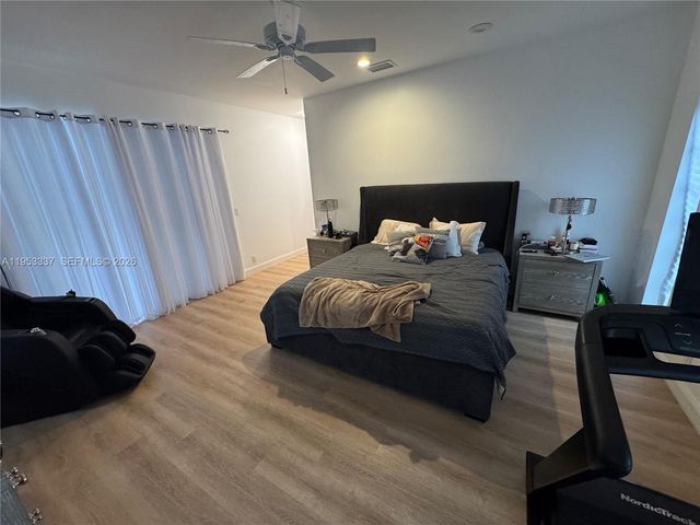 3911 SW 56th Ct, Dania Beach, FL 33312