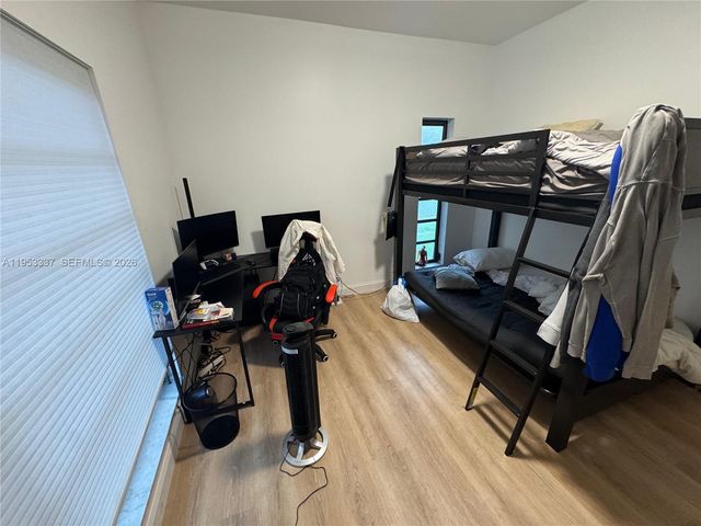 3911 SW 56th Ct, Dania Beach, FL 33312