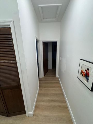 3911 SW 56th Ct, Dania Beach, FL 33312