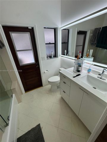 3911 SW 56th Ct, Dania Beach, FL 33312