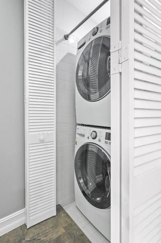 2056 Windward Way, Jupiter, FL 33477