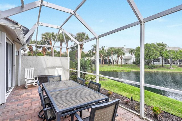 2056 Windward Way, Jupiter, FL 33477
