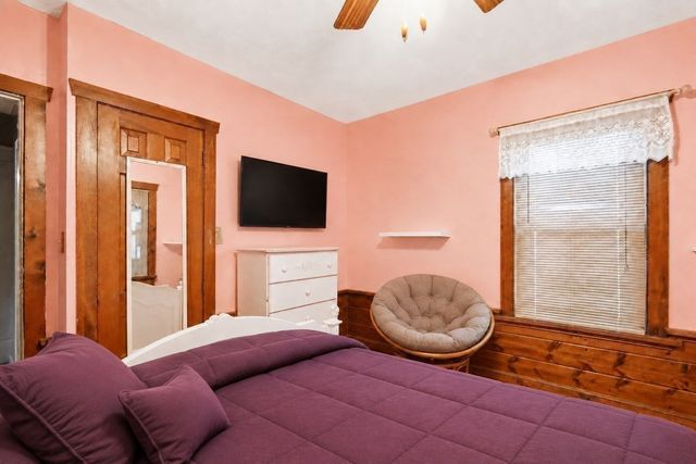 28 Dalton Pl, Springfield, MA 01109
