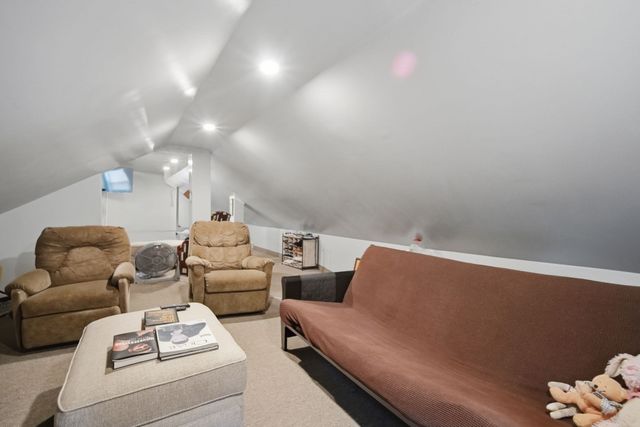 28 Dalton Pl, Springfield, MA 01109