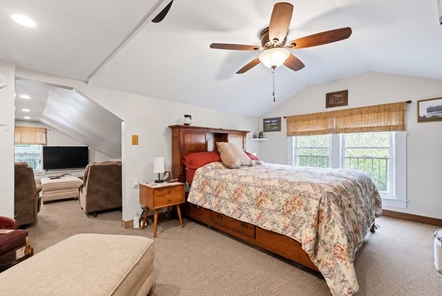 28 Dalton Pl, Springfield, MA 01109