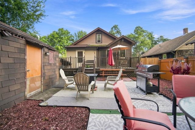 28 Dalton Pl, Springfield, MA 01109