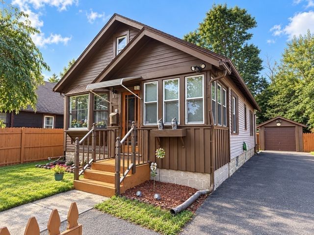 28 Dalton Pl, Springfield, MA 01109