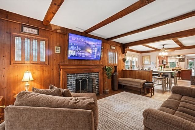 28 Dalton Pl, Springfield, MA 01109