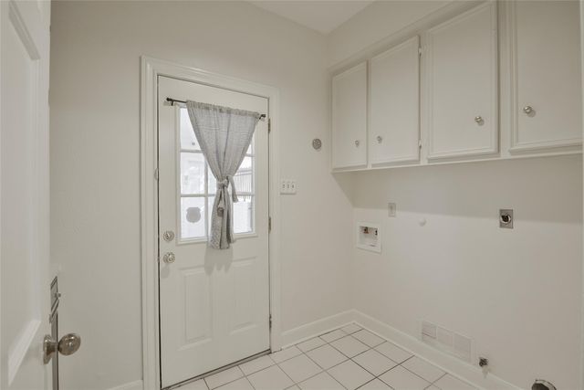 8015 Pinehurst Trail Circle, Humble, TX 77346