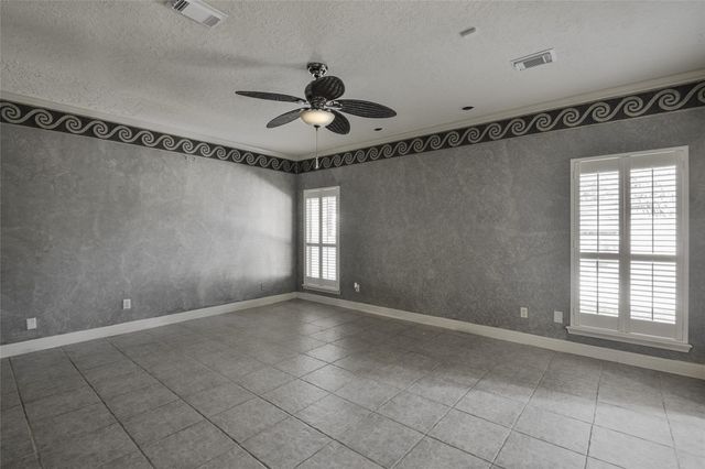 8015 Pinehurst Trail Circle, Humble, TX 77346