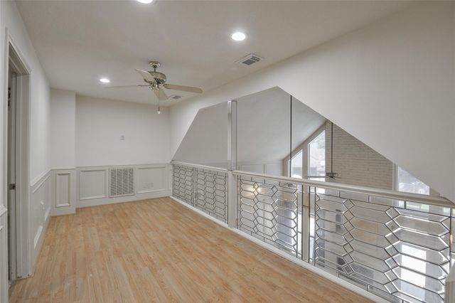 8015 Pinehurst Trail Circle, Humble, TX 77346