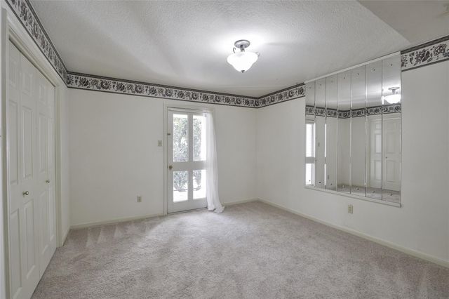 8015 Pinehurst Trail Circle, Humble, TX 77346