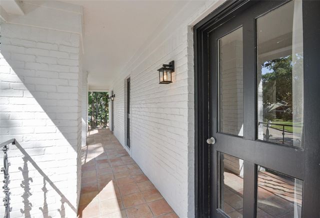 8015 Pinehurst Trail Circle, Humble, TX 77346