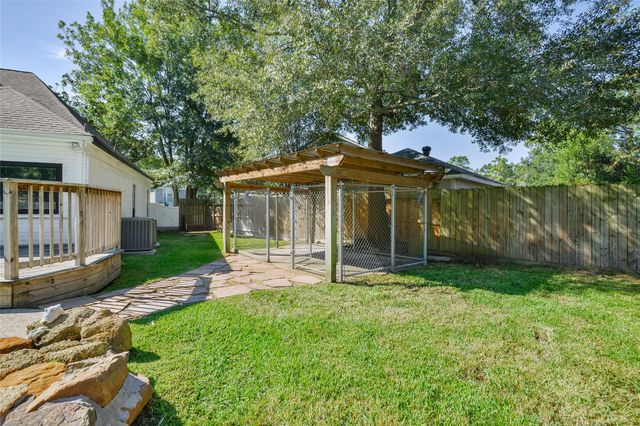 8015 Pinehurst Trail Circle, Humble, TX 77346