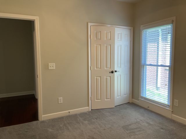 215 Stoners Glen Ct, Hermitage, TN 37076