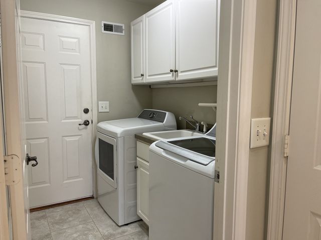 215 Stoners Glen Ct, Hermitage, TN 37076