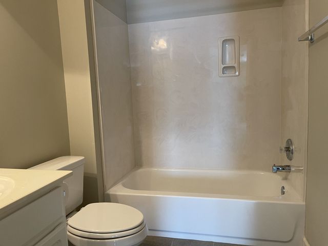 215 Stoners Glen Ct, Hermitage, TN 37076