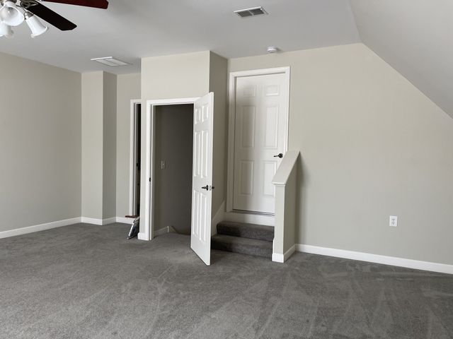 215 Stoners Glen Ct, Hermitage, TN 37076