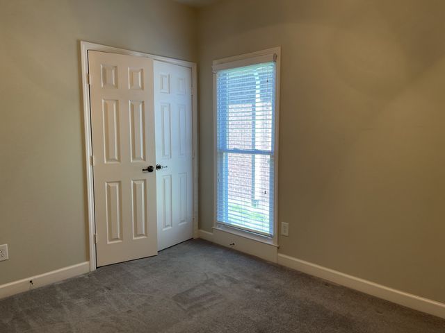 215 Stoners Glen Ct, Hermitage, TN 37076