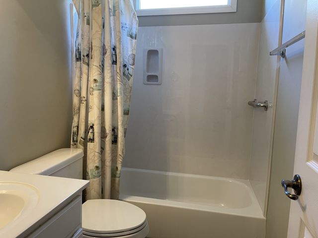 215 Stoners Glen Ct, Hermitage, TN 37076