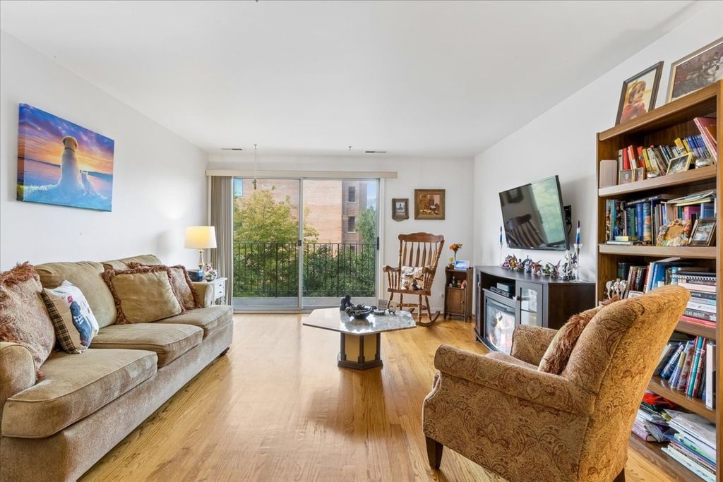 8630 Ferris Avenue 404, Morton Grove, IL 60053 — photo 5