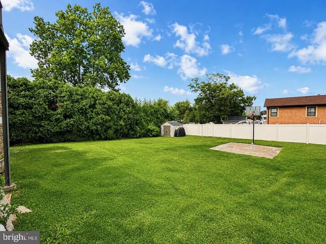 2250 BOYD RD, Huntingdon Valley, PA 19006