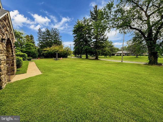 2250 BOYD RD, Huntingdon Valley, PA 19006