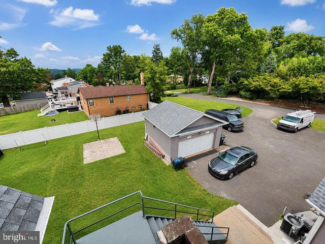2250 BOYD RD, Huntingdon Valley, PA 19006