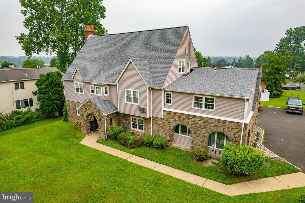 2250 BOYD RD, Huntingdon Valley, PA 19006