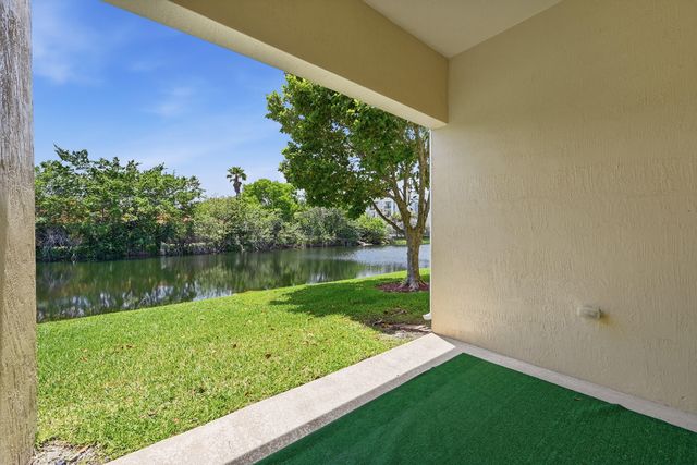 9056 Plymouth Place, Tamarac, FL 33321