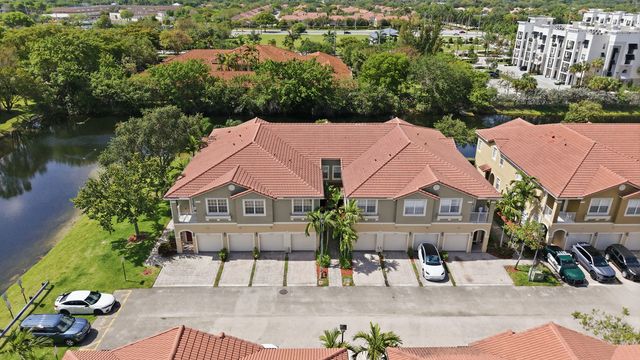 9056 Plymouth Place, Tamarac, FL 33321