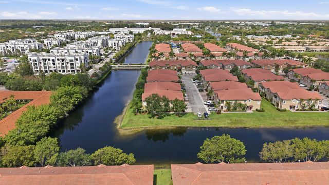 9056 Plymouth Place, Tamarac, FL 33321