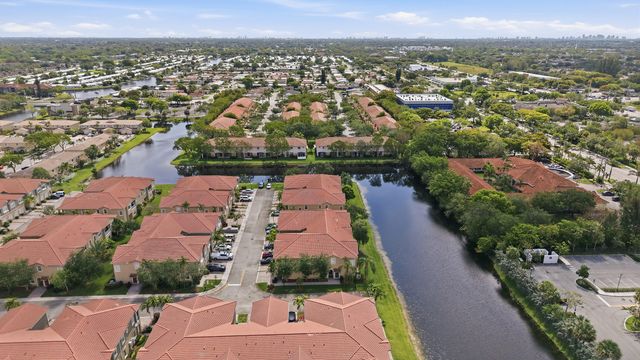 9056 Plymouth Place, Tamarac, FL 33321