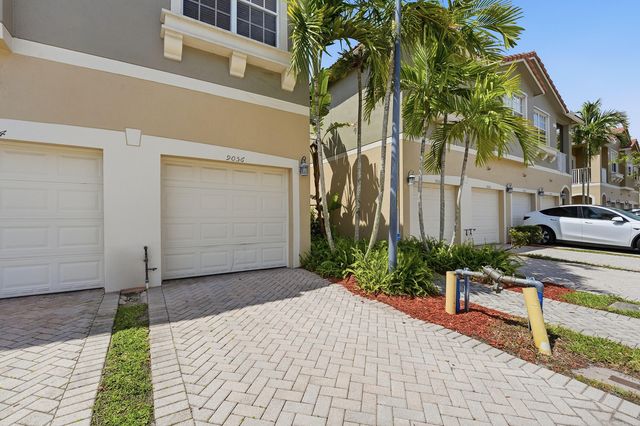 9056 Plymouth Place, Tamarac, FL 33321