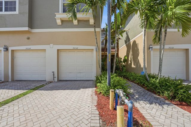 9056 Plymouth Place, Tamarac, FL 33321