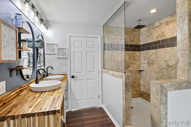 5904 E Division Street, Croton Twp, MI 49337