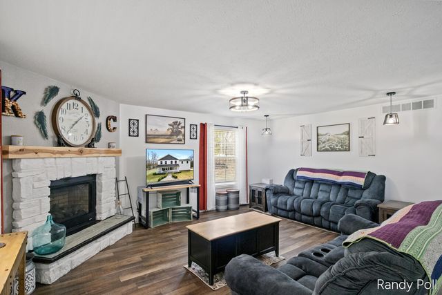 5904 E Division Street, Croton Twp, MI 49337