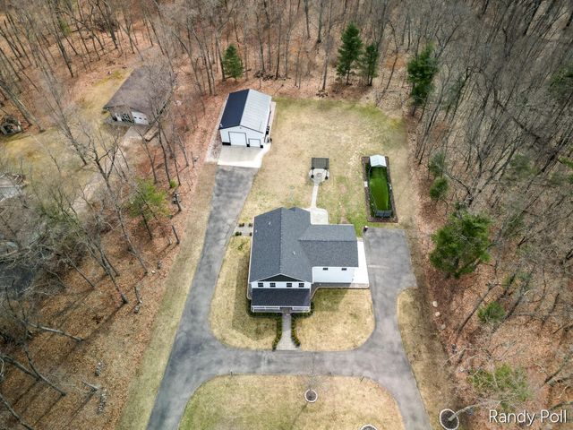 5904 E Division Street, Croton Twp, MI 49337