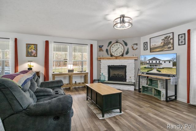 5904 E Division Street, Croton Twp, MI 49337